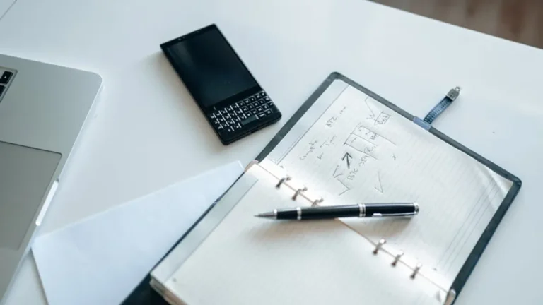 Journaling Prompts: Beginner Guide