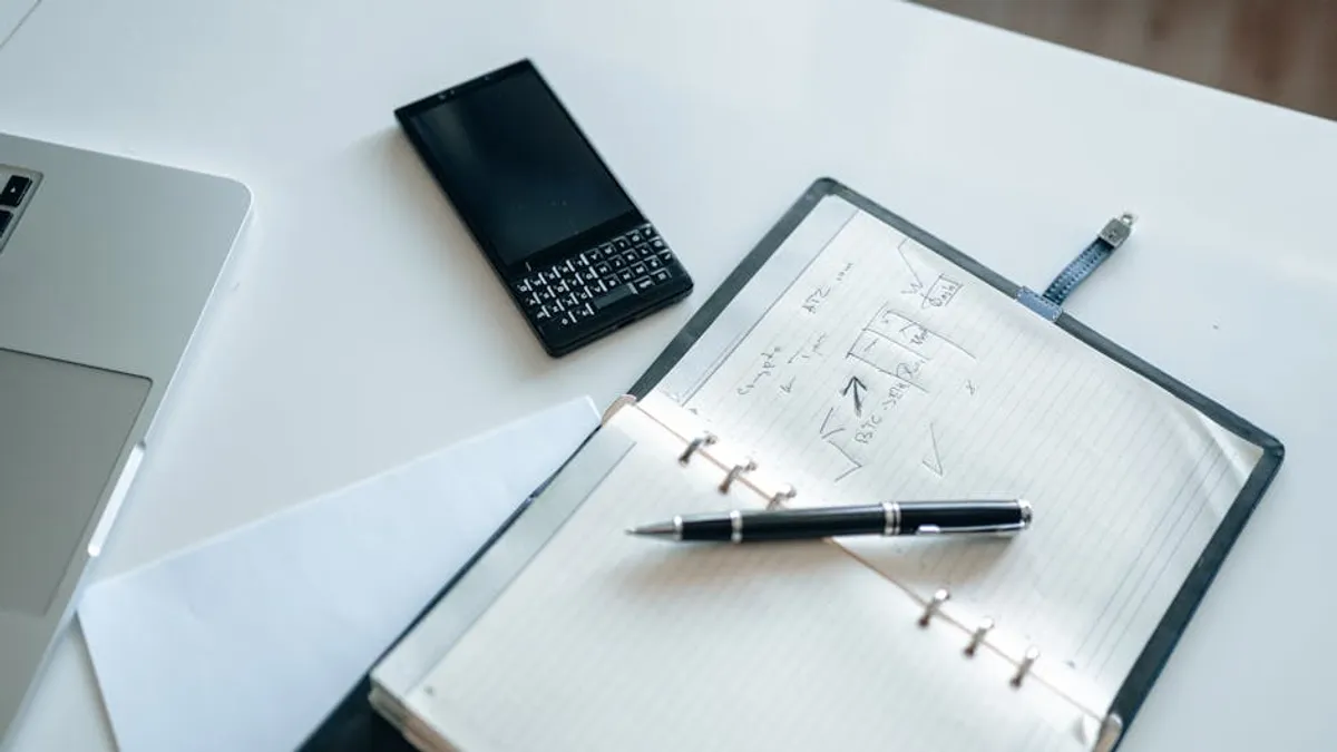 Journaling Prompts: Beginner Guide